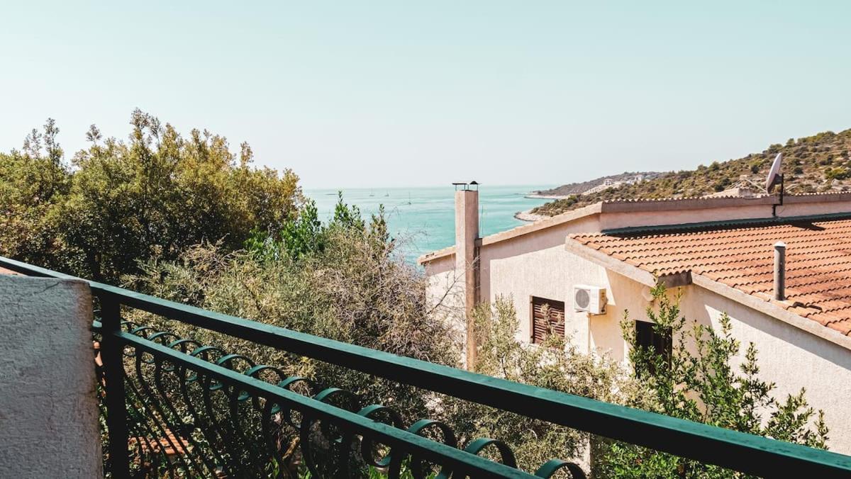 Fully Renovated One Bedroom Apartment With A Seaview - A Sevid Exterior foto