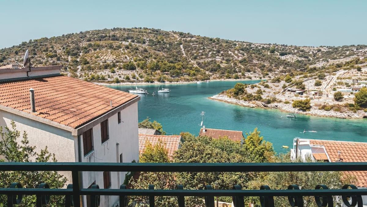Fully Renovated One Bedroom Apartment With A Seaview - A Sevid Exterior foto